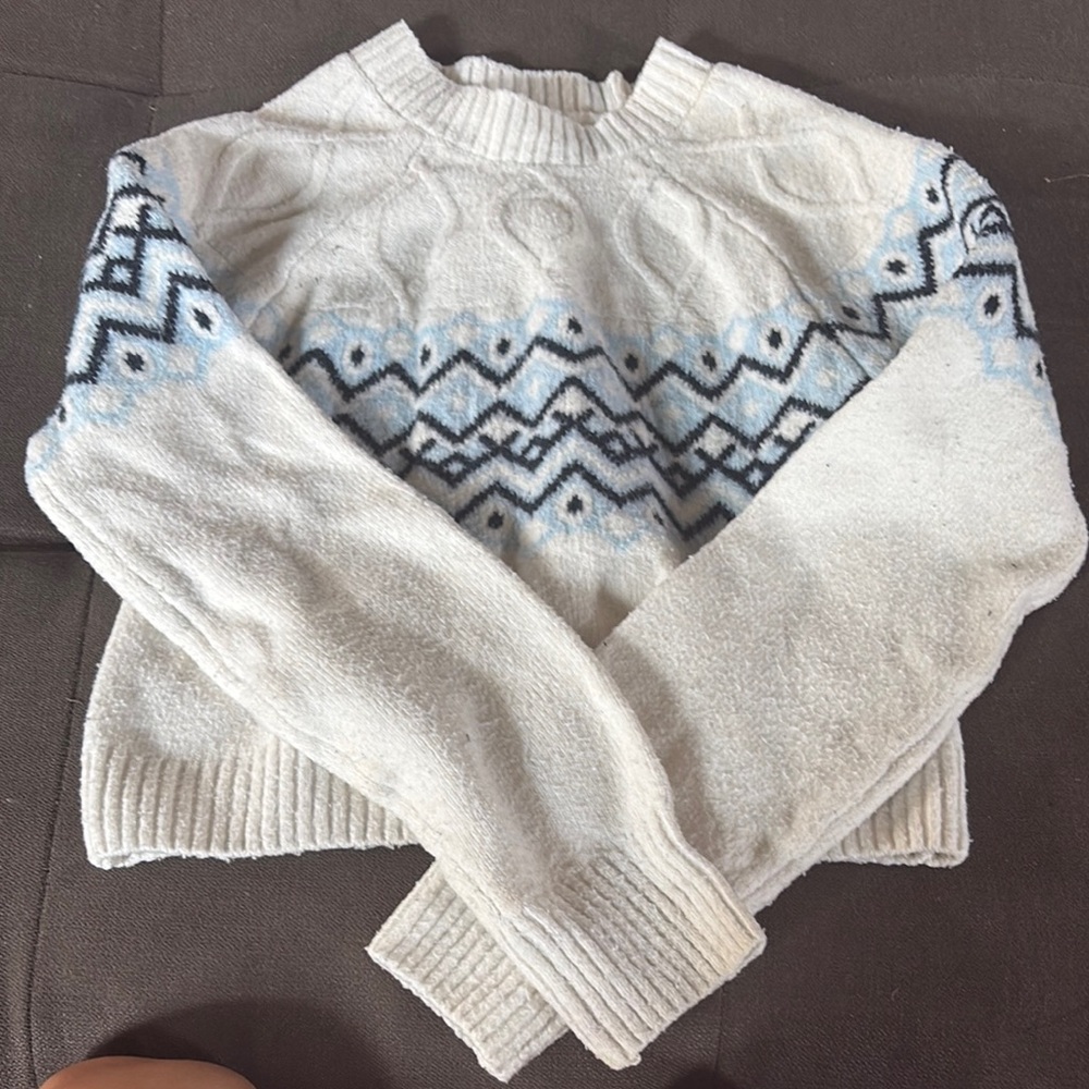 No Boundaries White and Blue Crew Neck Sweater